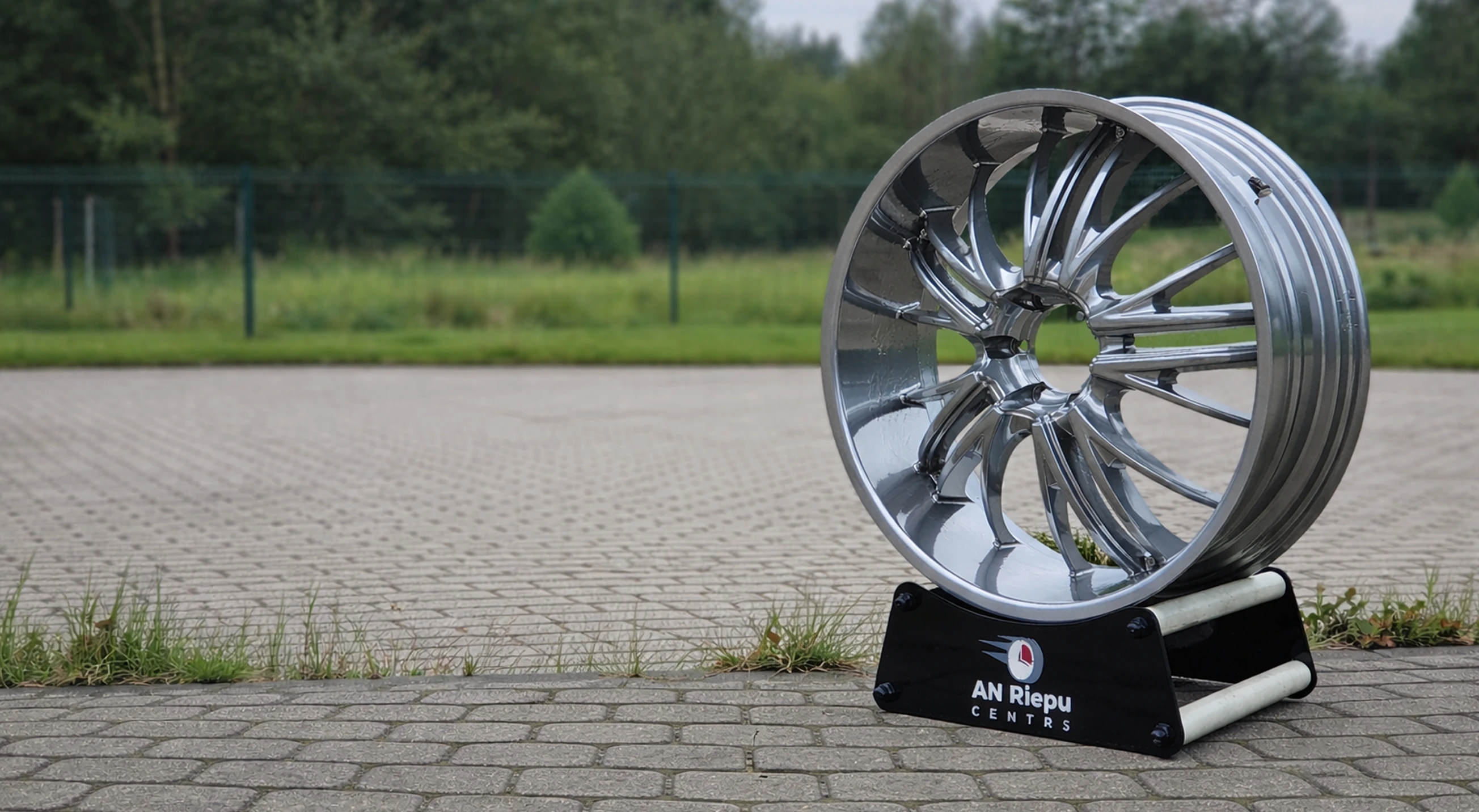 Atjaunots un nokrāsots disks